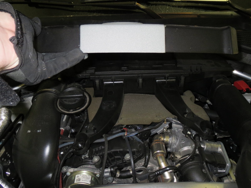 How-To-Change-Replace-BMW-Air-Filter-08