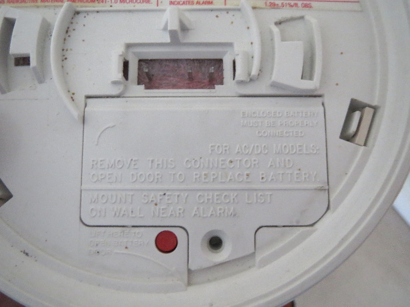 How-To-Change-Replace-Smoke-Alarm-Battery-16